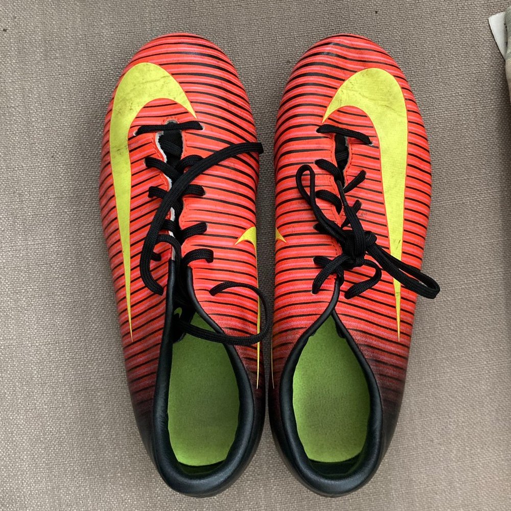 Orange Black Yellow Nike Mecurial Cleats Youth Kids Boys Size 6